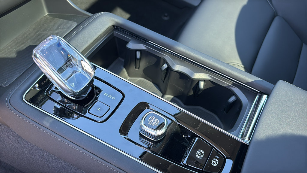 New 2027 Volvo XC90 B6 Plus AWD/4WD image 23