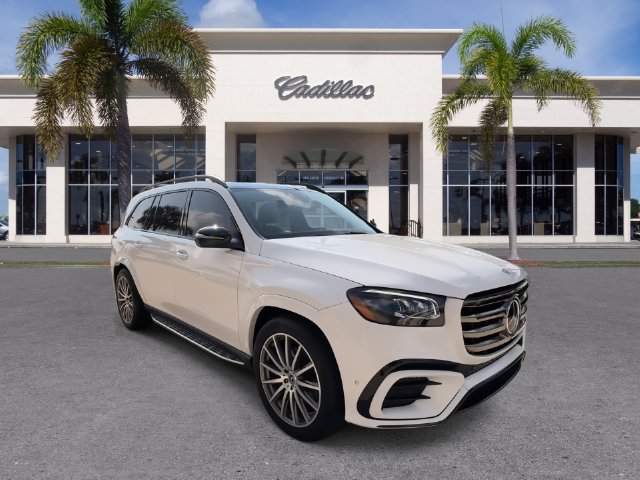 Used 2024 Mercedes-Benz GLS 450 4MATIC image 2