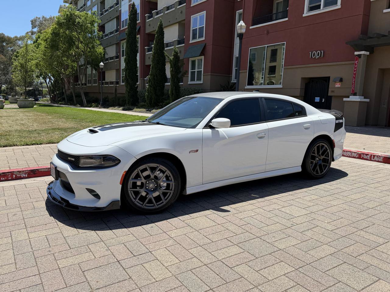 Used 2018 Dodge Charger R/T RWD image 3