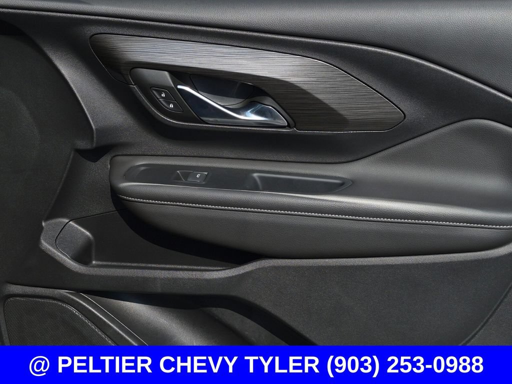 Used 2022 GMC Terrain SLE w/ Driver Convenience Package FWD image 14