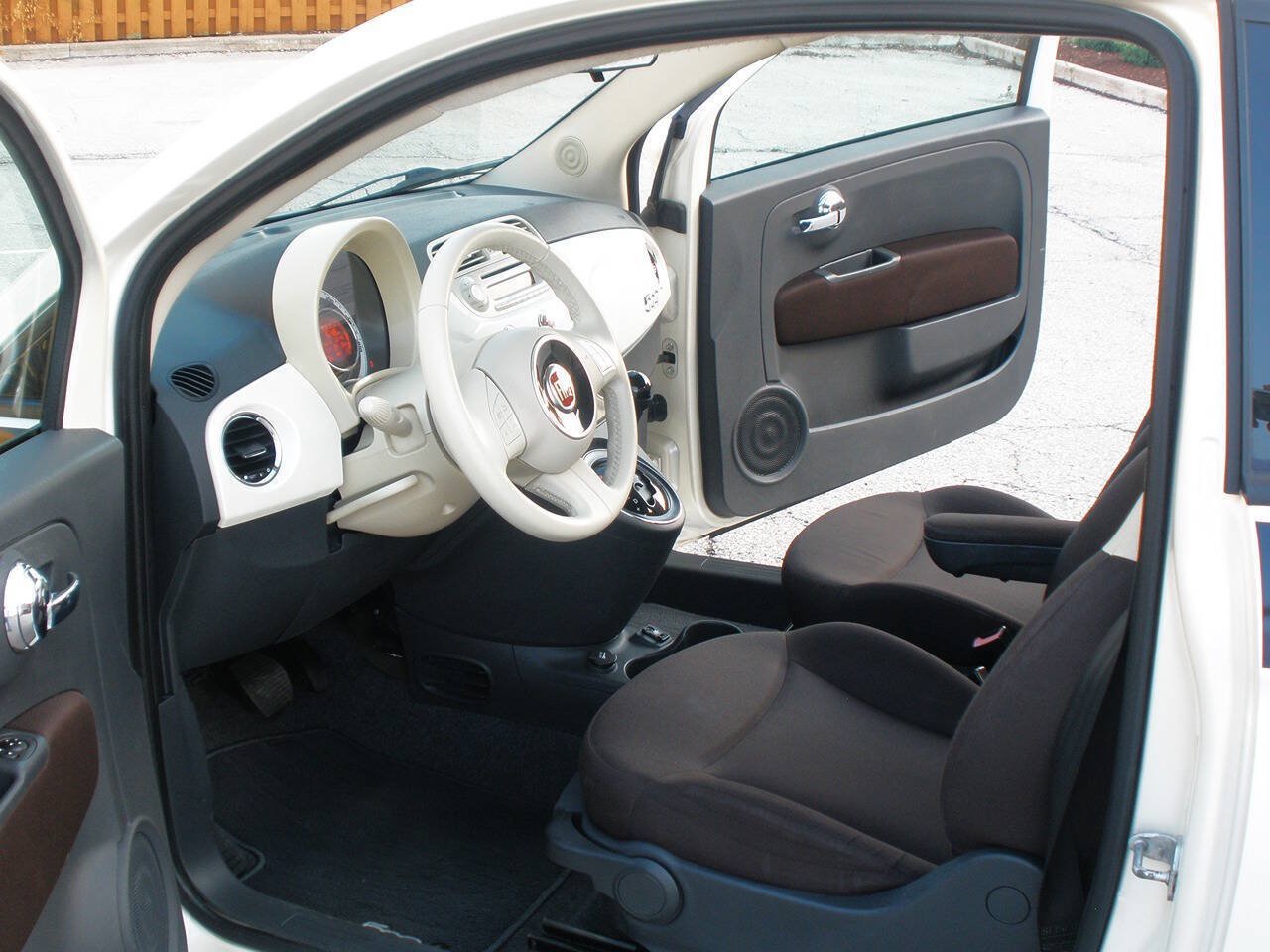Used 2015 FIAT 500 Pop FWD image 24