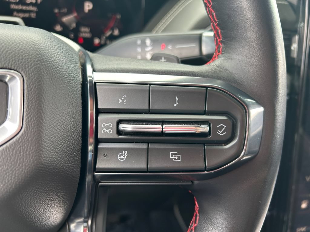 Used 2025 GMC Yukon AT4 Ultimate AWD/4WD image 23