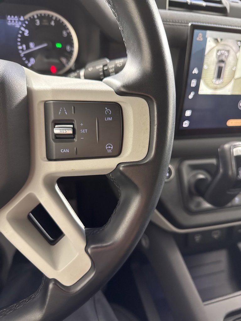 Used 2023 Land Rover Defender 130 S image 32