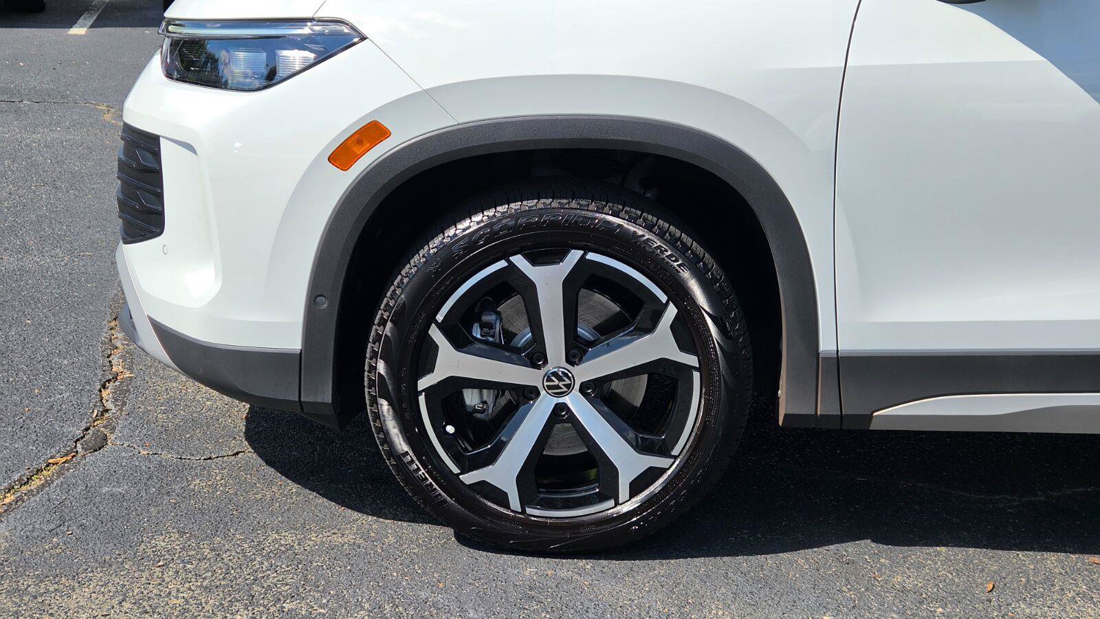 Certified 2026 Volkswagen Tiguan SE AWD/4WD image 12
