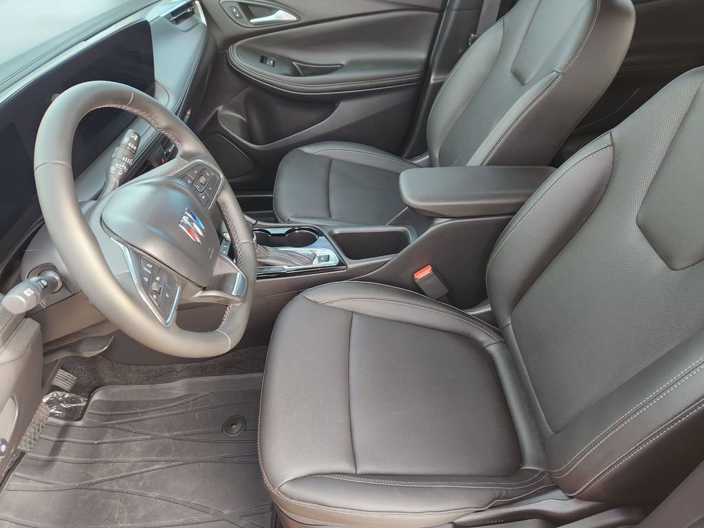 Used 2024 Buick Encore GX Sport Touring image 14