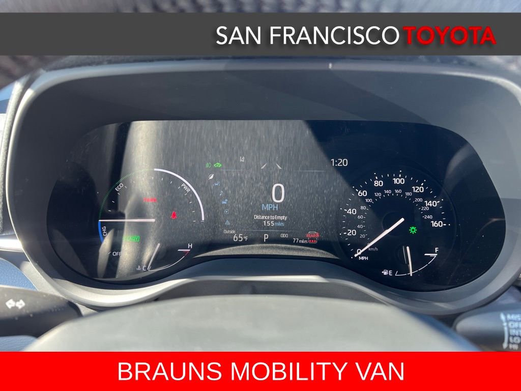 Used 2026 Toyota Sienna XLE FWD image 41