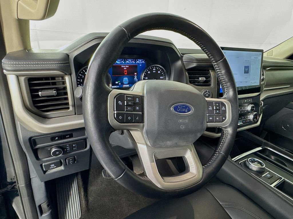 Used 2023 Ford Expedition Max XLT image 11