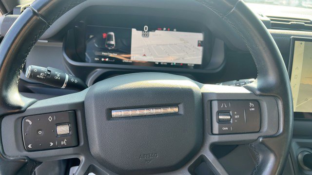 Used 2023 Land Rover Defender 130 X-Dynamic SE image 27