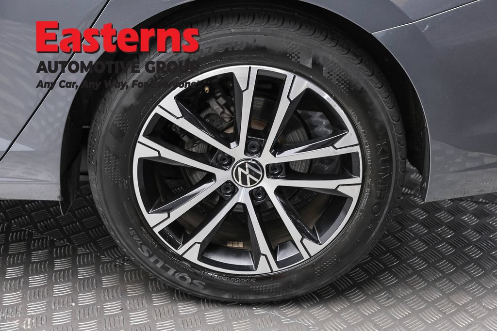 Used 2025 Volkswagen Jetta Sport FWD image 8