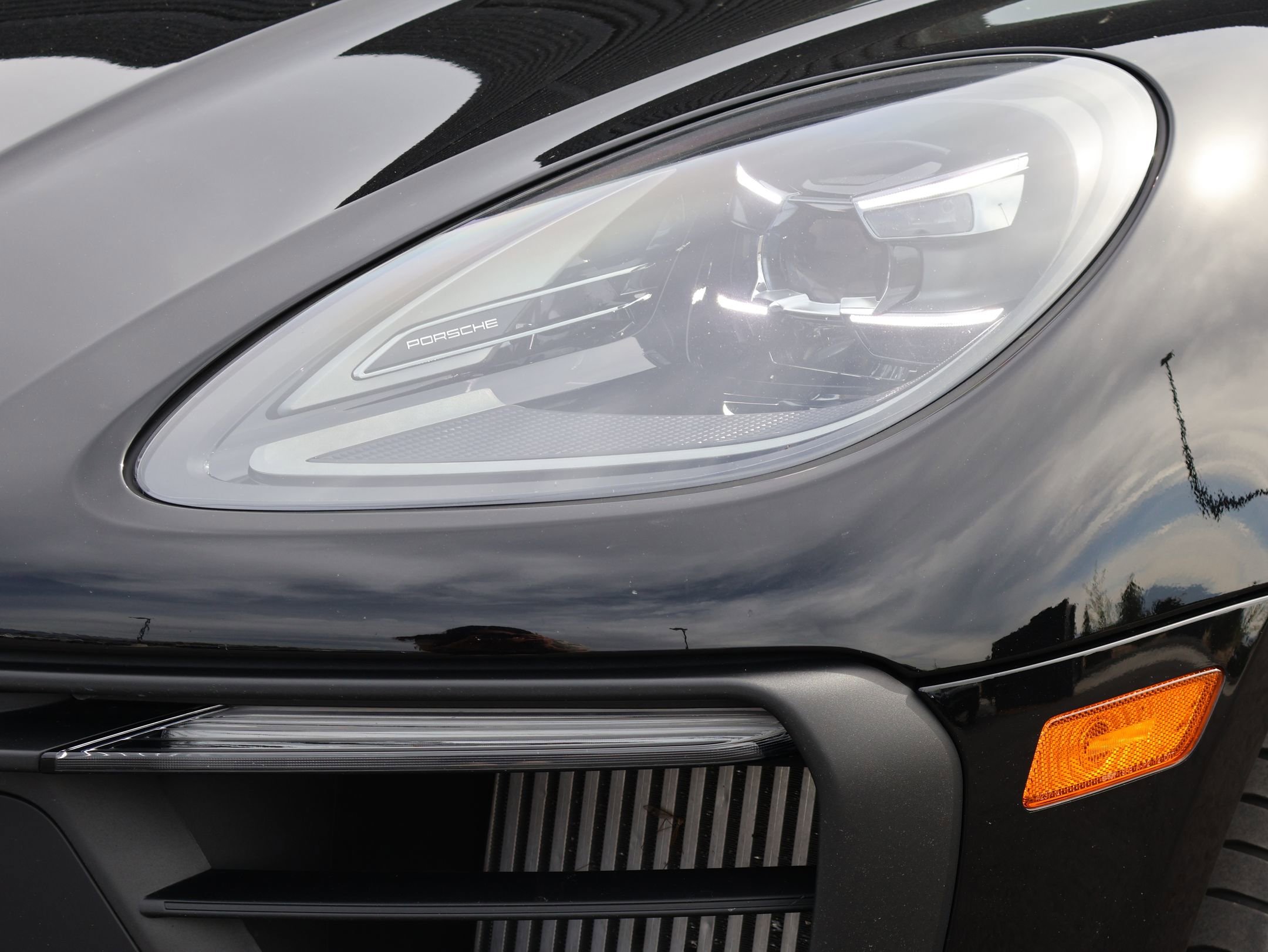 Certified 2024 Porsche Macan GTS image 13