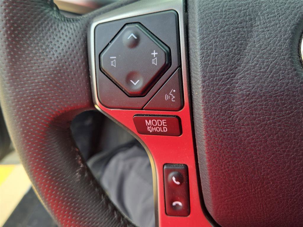 Used 2020 Toyota Tacoma SR5 AWD/4WD image 22