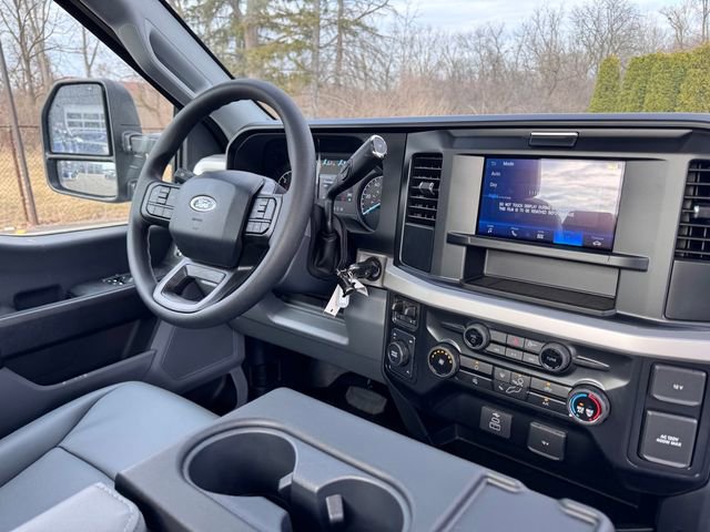 New 2025 Ford F350 XL w/ XL Chrome Package image 13