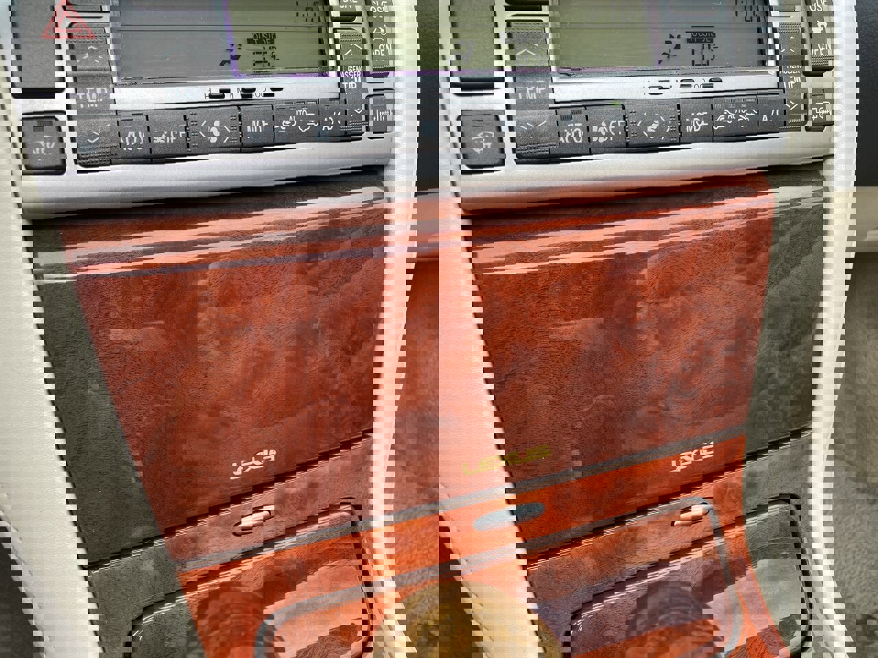 Used 2006 Lexus SC 430 Convertible image 27