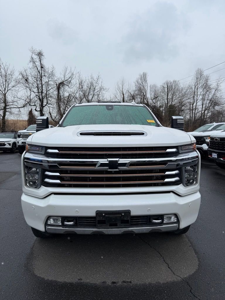 Used 2023 Chevrolet Silverado 2500 High Country w/ Safety Package II image 2