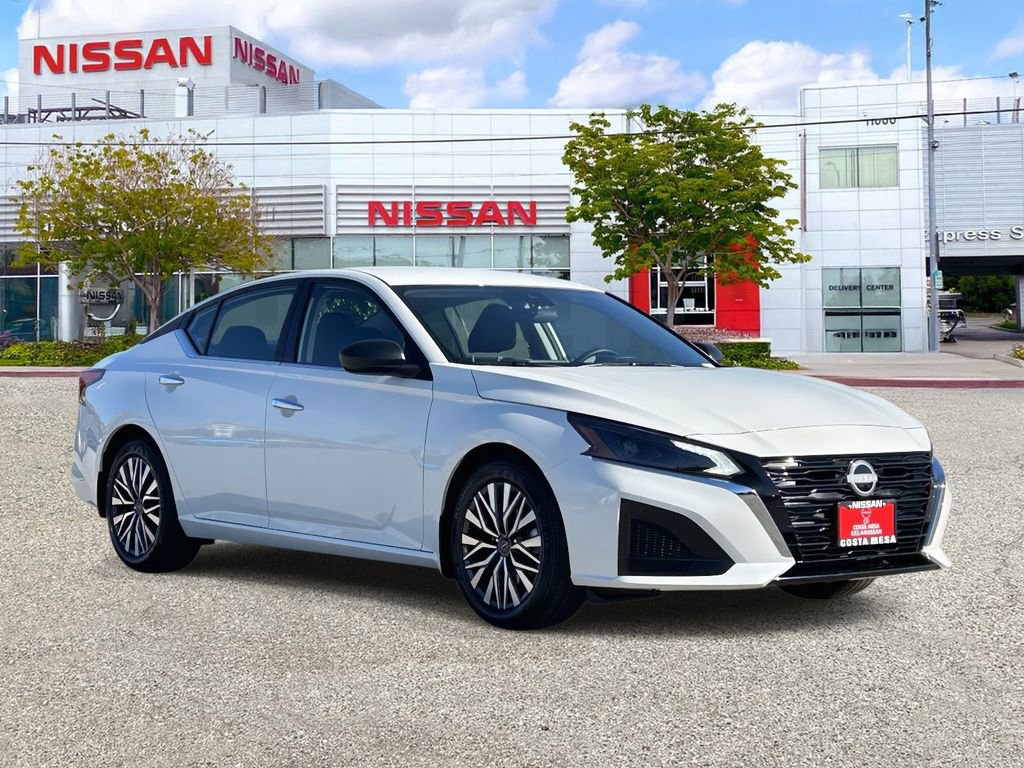 New 2025 Nissan Altima 2.5 SV image 5