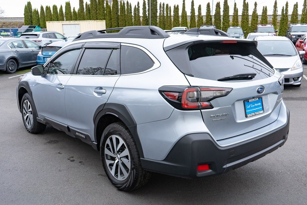 Used 2024 Subaru Outback Premium image 10