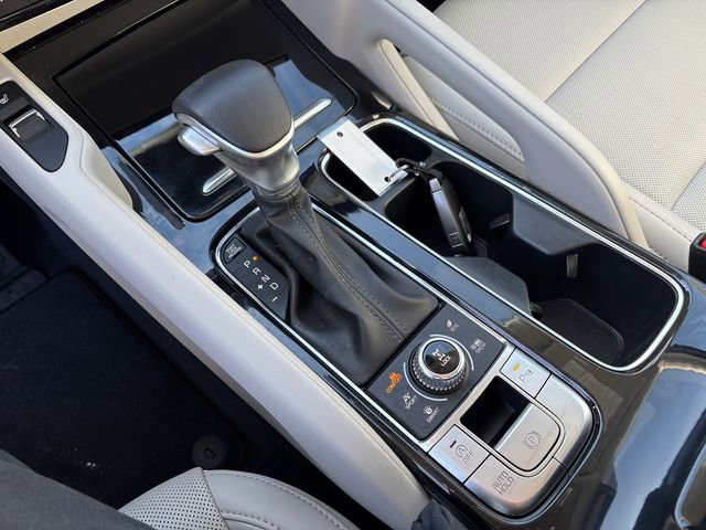 Used 2024 Kia Telluride S image 28