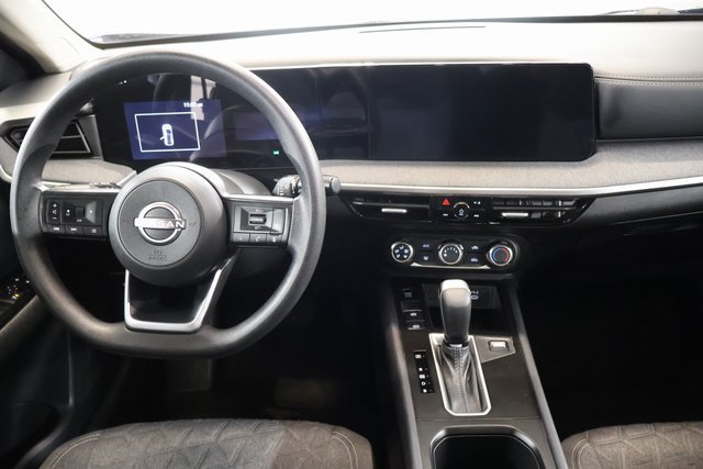Used 2025 Nissan Kicks SV FWD image 12