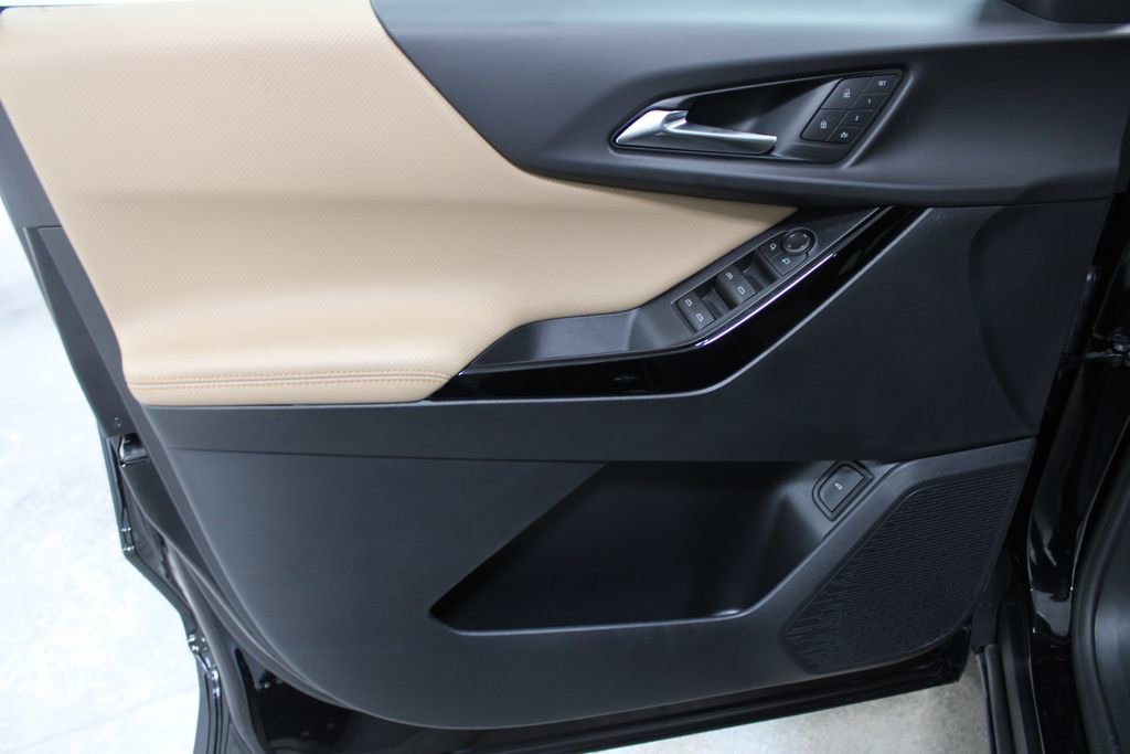 New 2026 Chevrolet Equinox ACTIV w/ Convenience Package III image 16