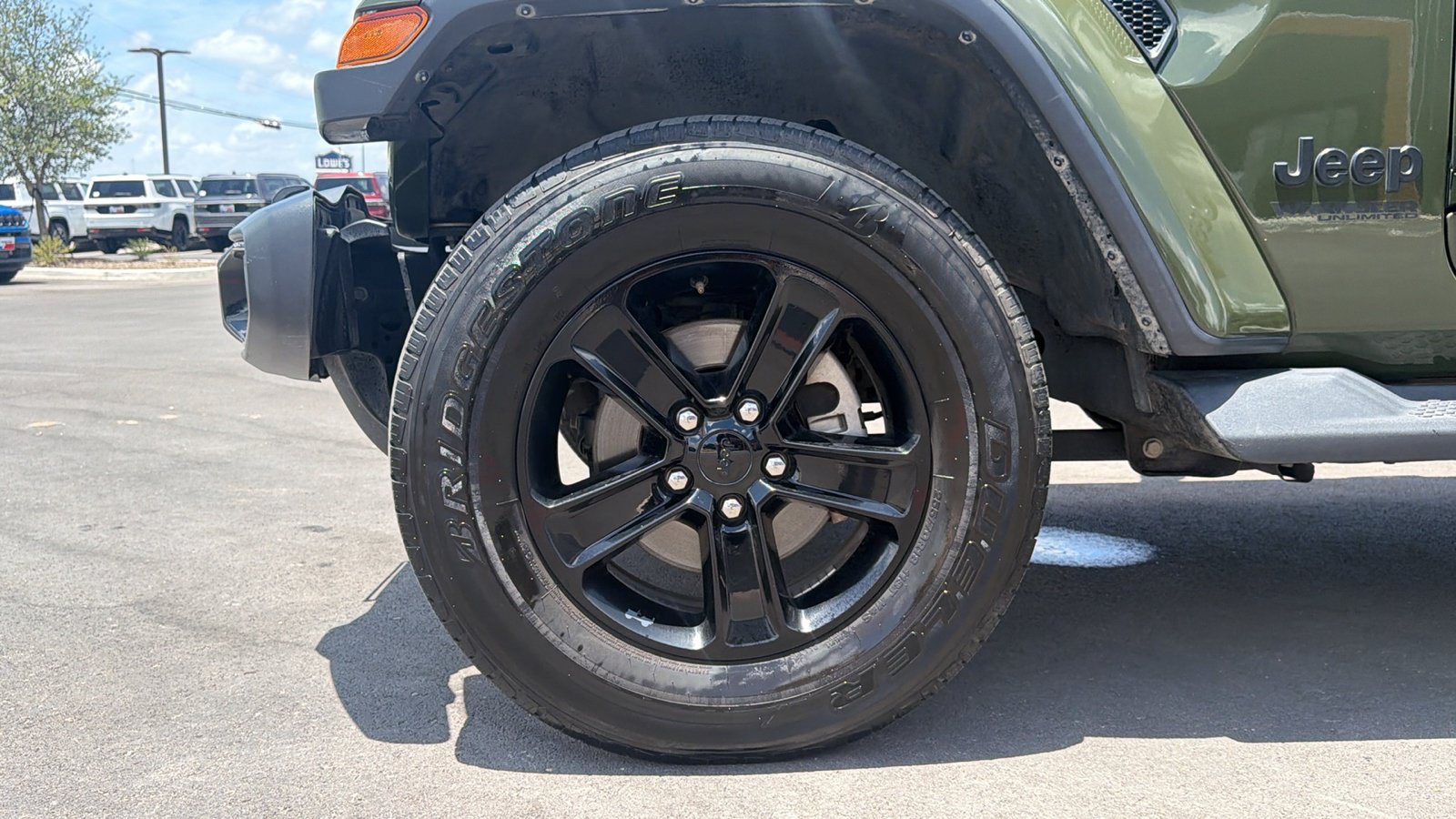 Certified 2020 Jeep Wrangler Unlimited Sahara AWD/4WD image 29