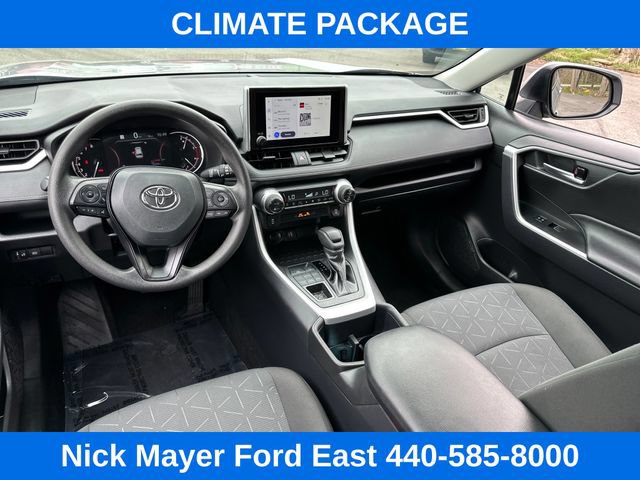 Used 2025 Toyota RAV4 XLE AWD/4WD image 25