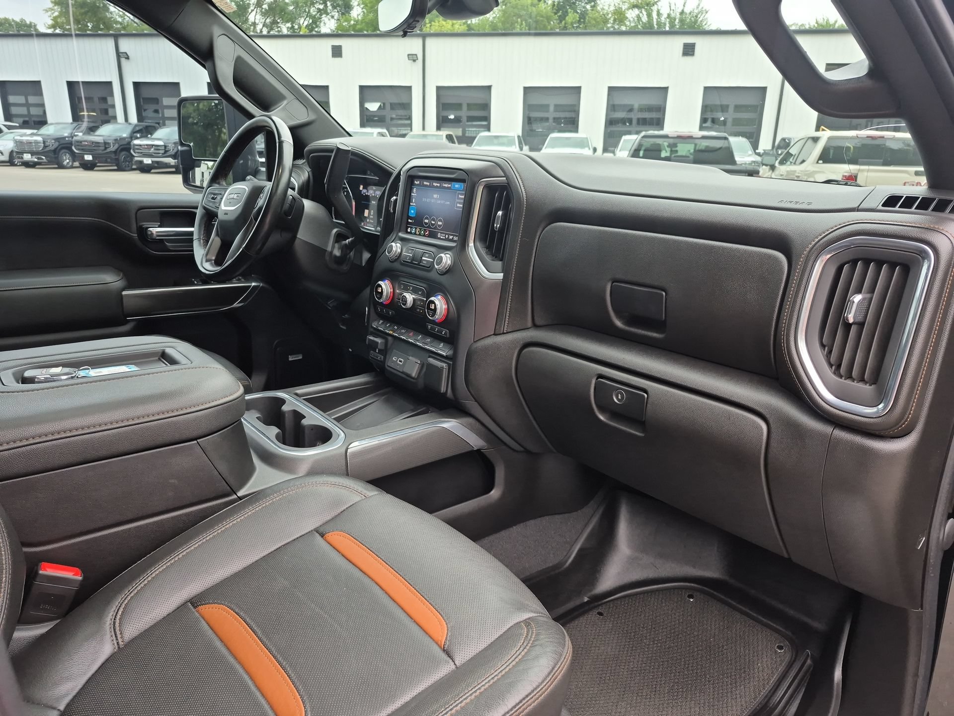 Certified 2022 GMC Sierra 3500 AT4 w/ AT4 Premium Plus Package AWD/4WD image 30