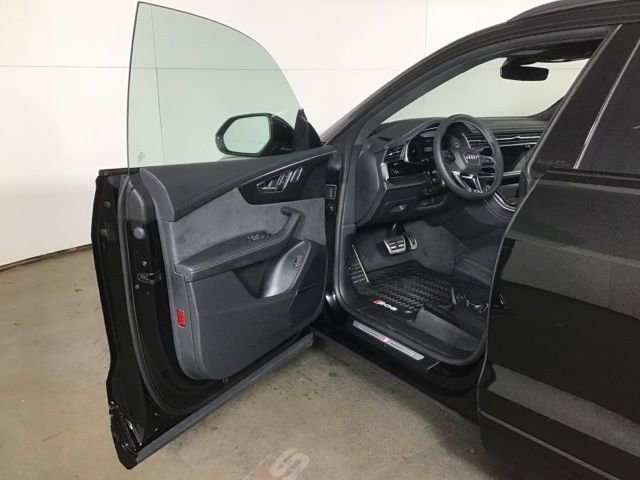 Used 2024 Audi SQ8 Prestige w/ Prestige Package image 10