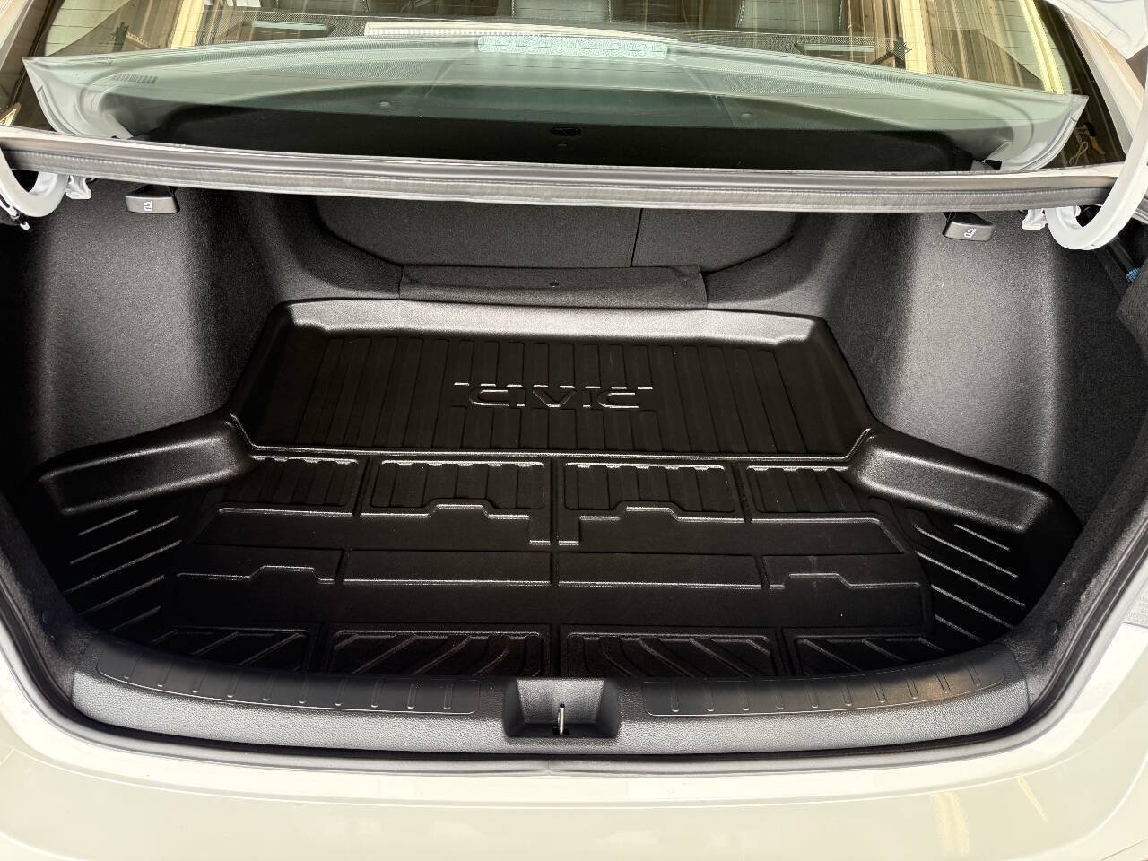 Used 2023 Honda Civic Touring image 36
