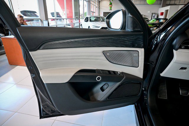 Used 2023 Maserati Grecale Modena image 16