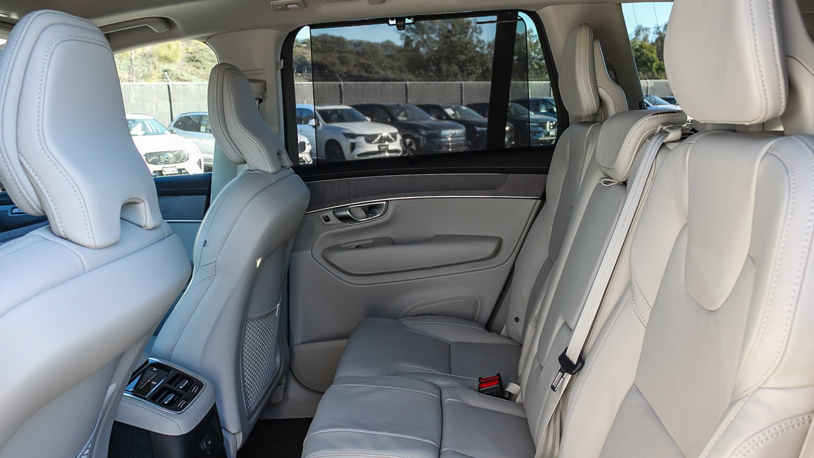 New 2026 Volvo XC90 T8 Ultra w/ Protection Package Premier AWD/4WD image 21