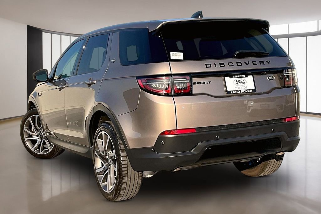 Used 2023 Land Rover Discovery Sport SE AWD/4WD image 4