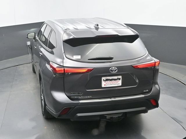 Used 2022 Toyota Highlander XLE image 31