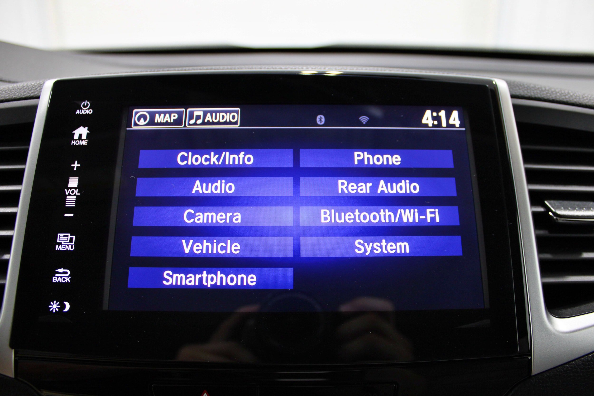 Used 2017 Honda Pilot Touring image 15