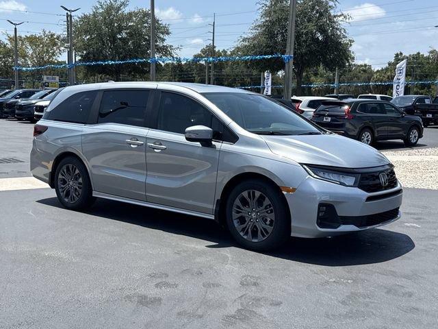 New 2026 Honda Odyssey Touring image 5