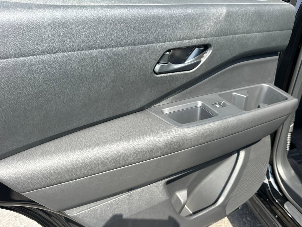 New 2026 Nissan Pathfinder SV image 14