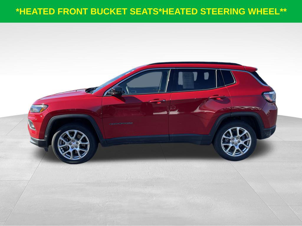 Used 2024 Jeep Compass Latitude AWD/4WD image 6