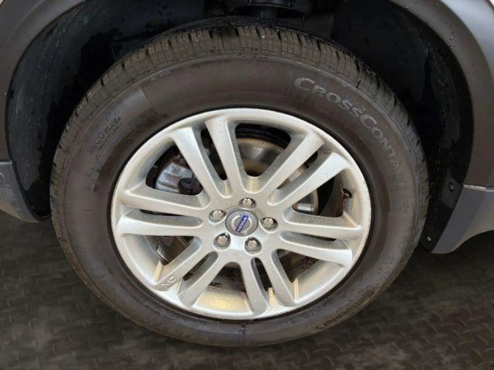 Used 2010 Volvo XC90 3.2 image 30