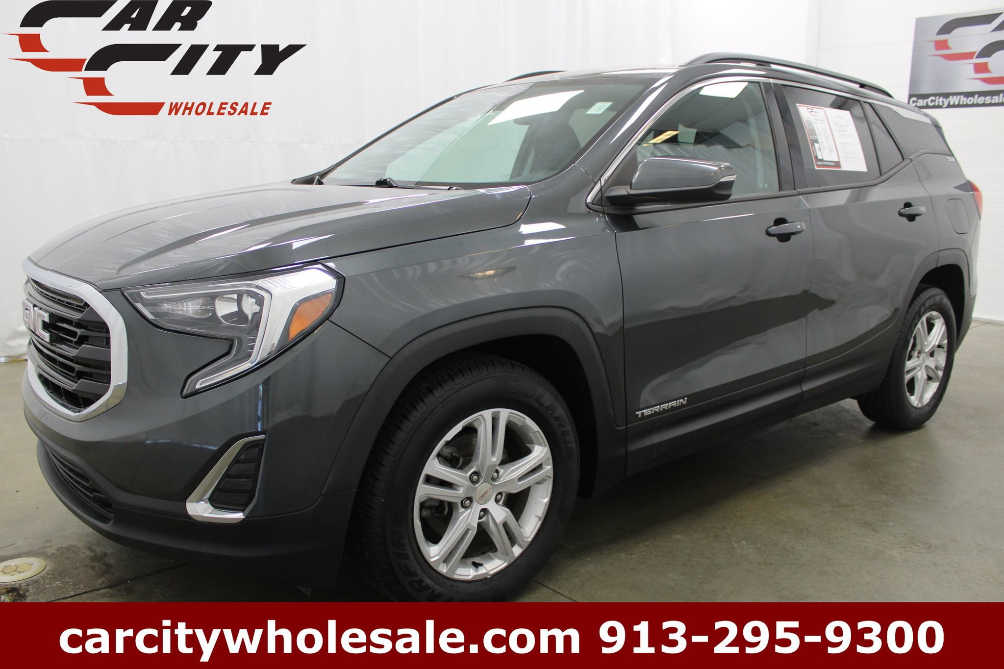 Used 2019 GMC Terrain SLE w/ Driver Convenience Package FWD image 1