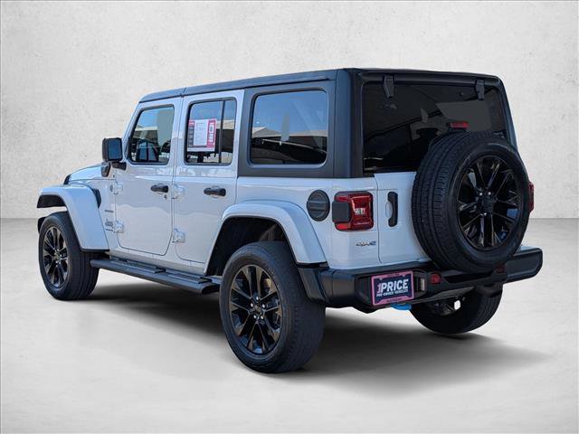 Used 2023 Jeep Wrangler Sahara w/ Cold Weather Group AWD/4WD image 7