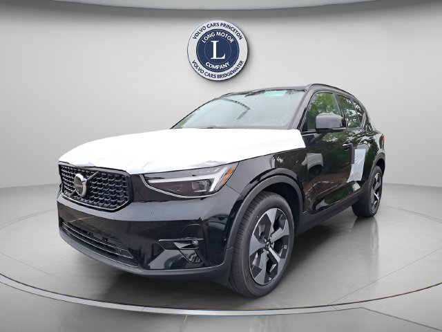 New 2026 Volvo XC40 B5 Plus w/ Protection Package Premier