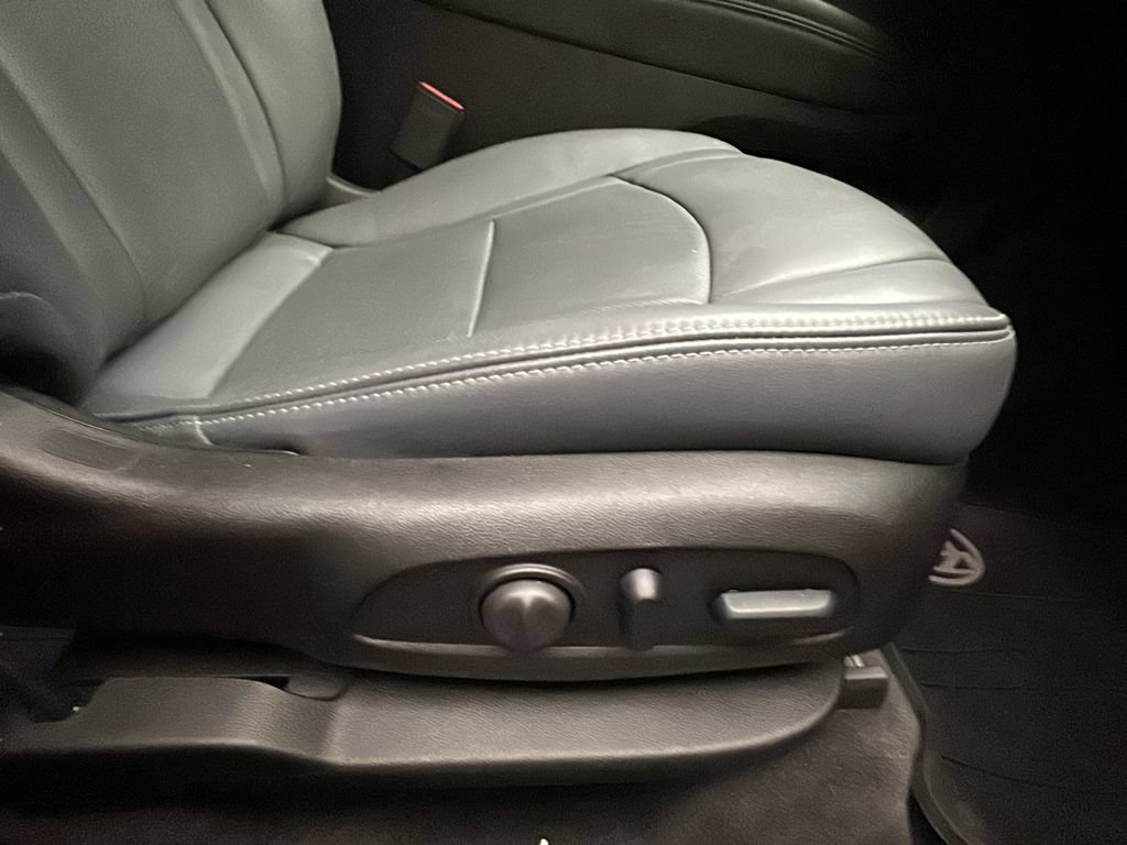 Used 2019 Buick Enclave Essence w/ Trailering Package, 5000 lbs. AWD/4WD image 20