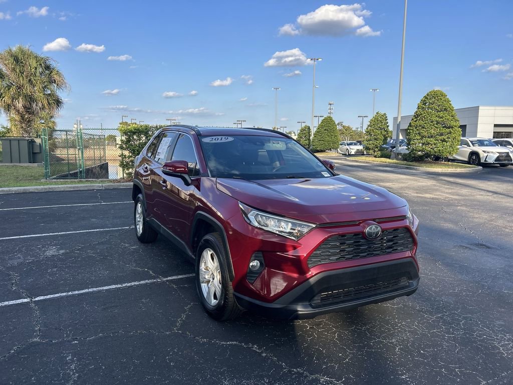 Used 2019 Toyota RAV4 XLE FWD image 12