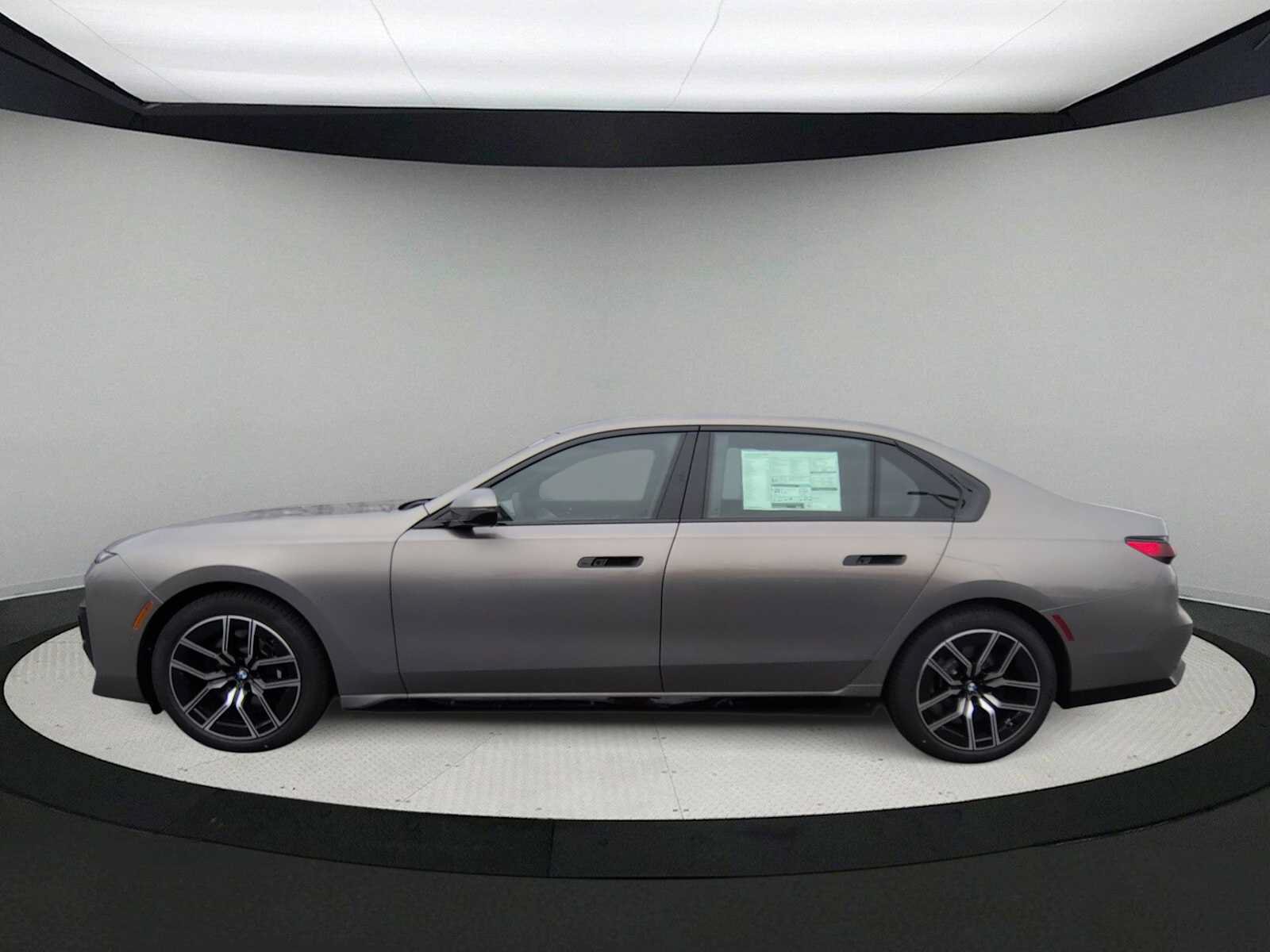 New 2026 BMW 760i xDrive w/ Executive Package AWD/4WD image 5