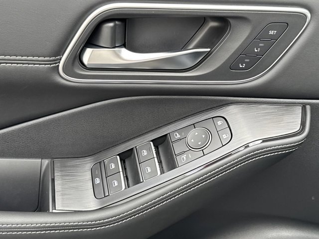 New 2025 Nissan Rogue Platinum w/ Tech Package image 33