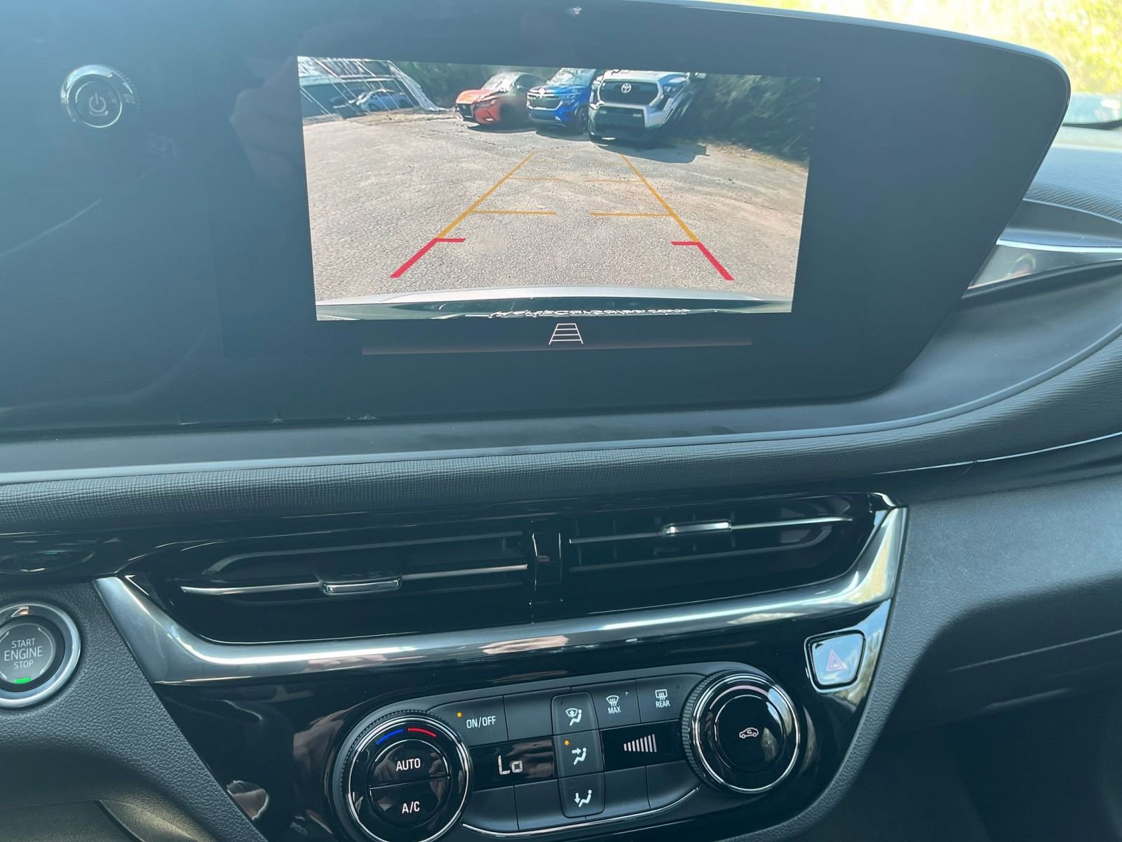 Used 2025 Buick Envista Sport Touring image 17