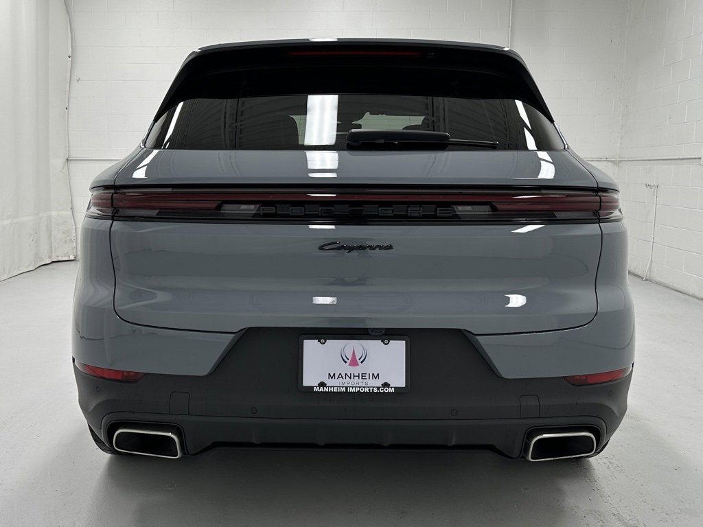 Used 2025 Porsche Cayenne E-Hybrid image 7