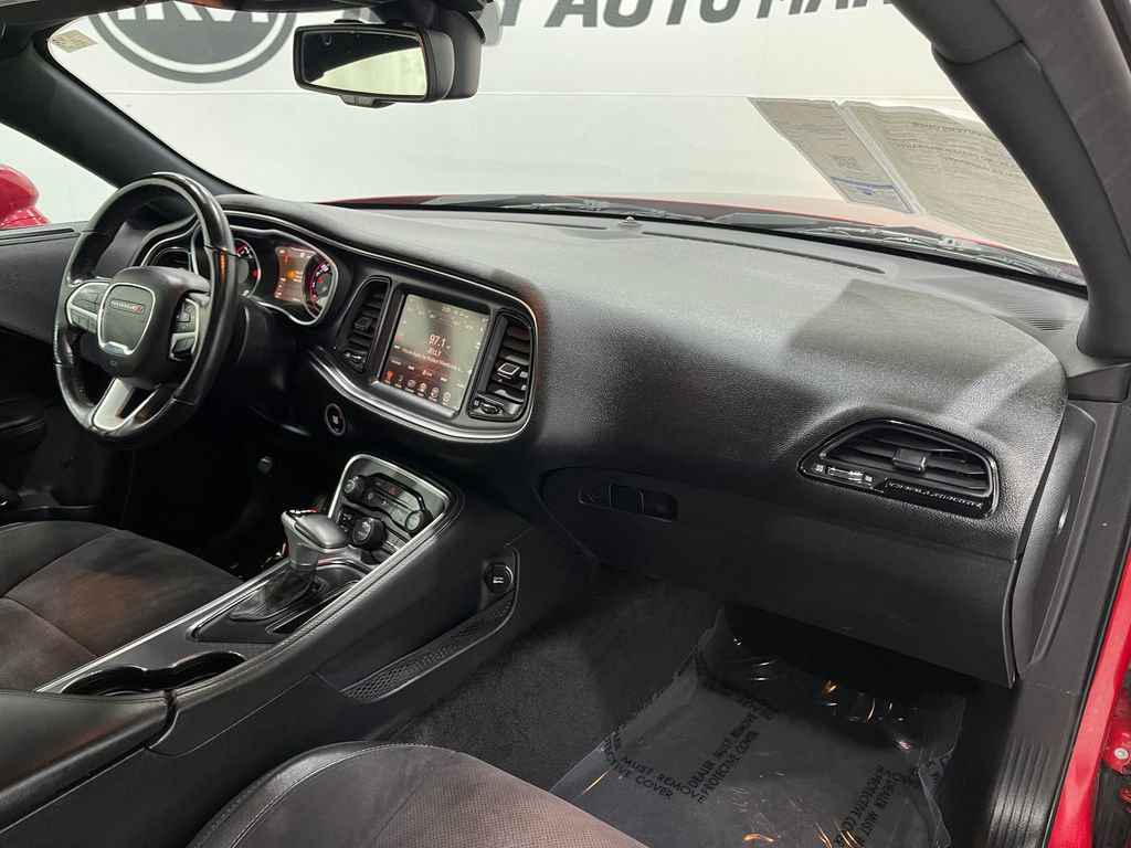 Used 2016 Dodge Challenger R/T Scat Pack w/ Leather Interior Group image 16