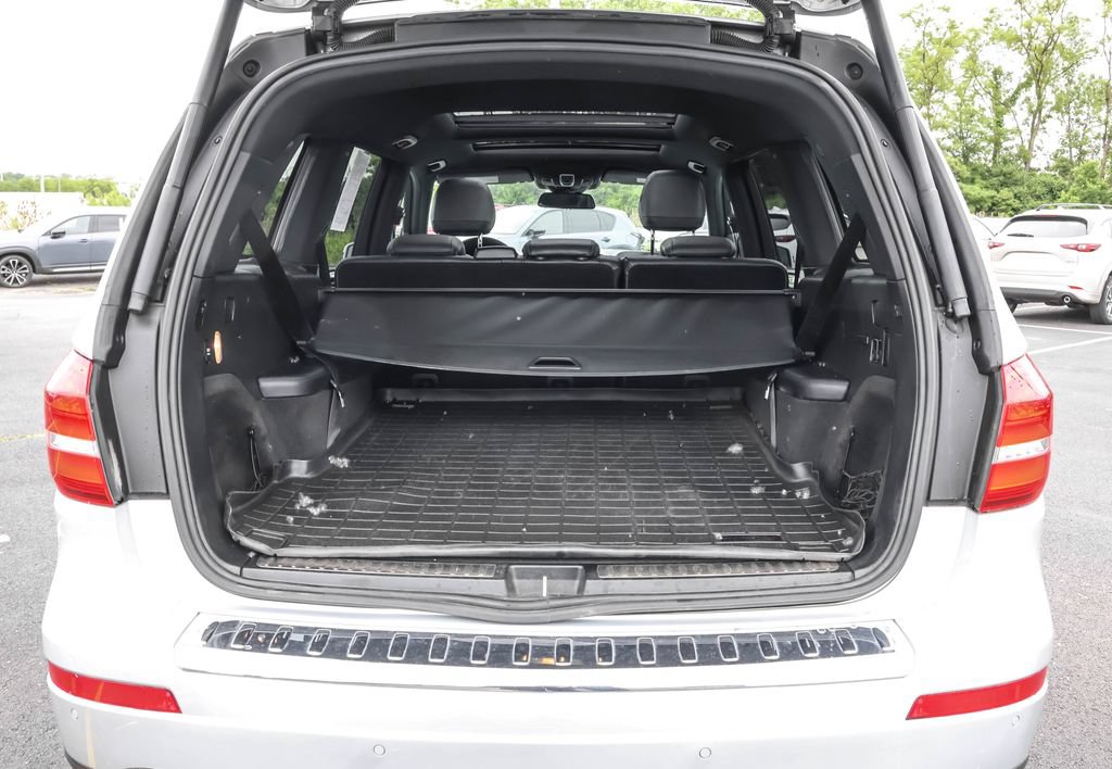 Used 2017 Mercedes-Benz GLS 450 4MATIC image 32