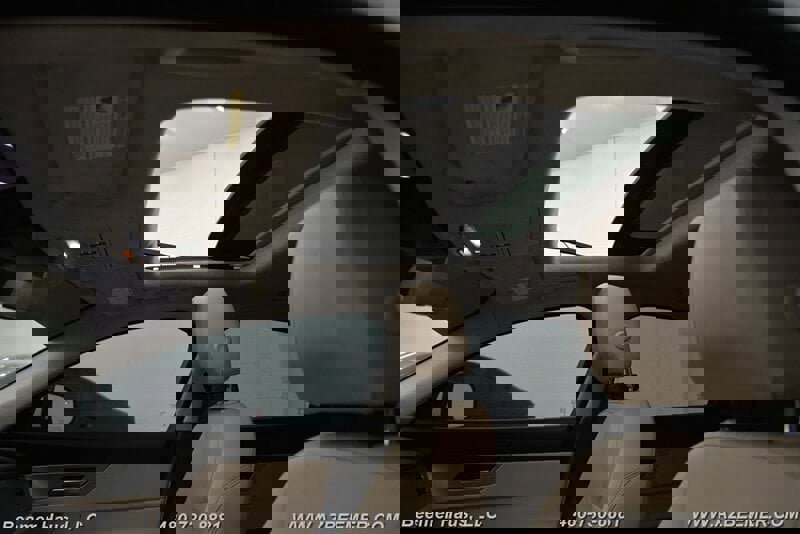 Used 2020 Jaguar XF Premium image 14