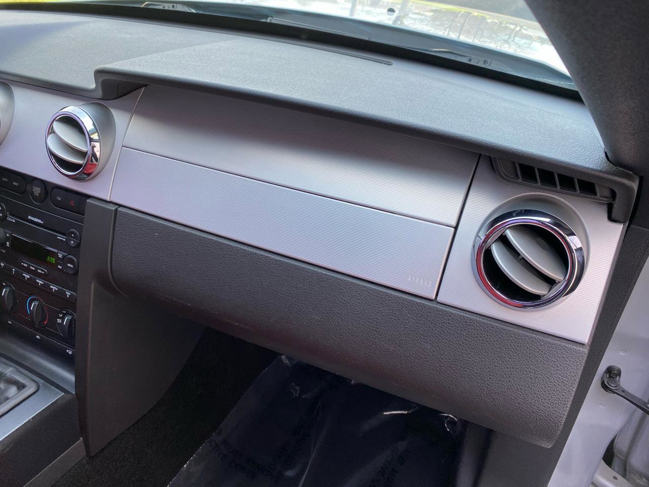 Used 2005 Ford Mustang GT image 29